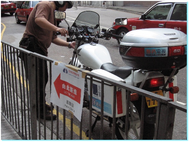 602x451 pixels (153K)