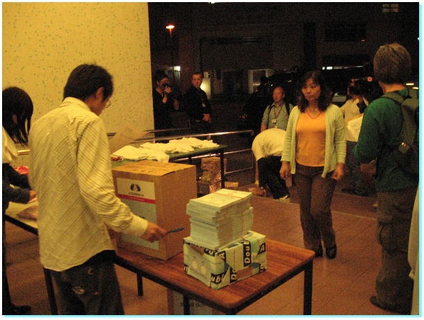 602x451 pixels (147K)