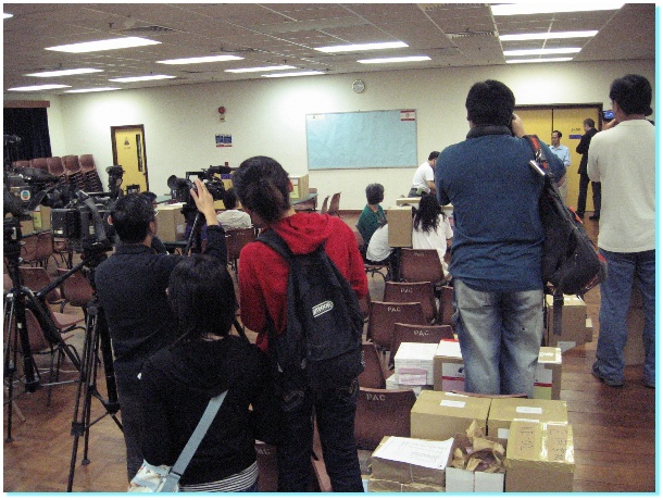 602x451 pixels (152K)