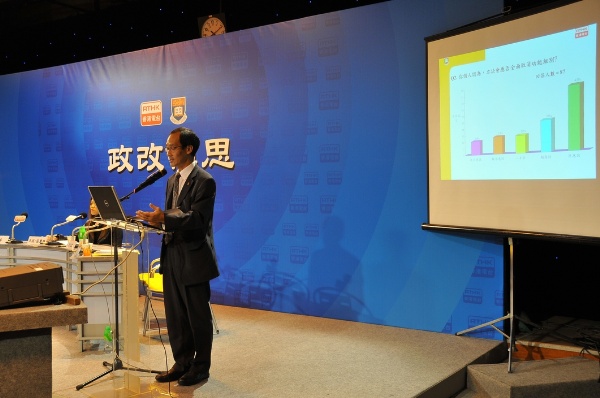 600x398 pixels (79K)