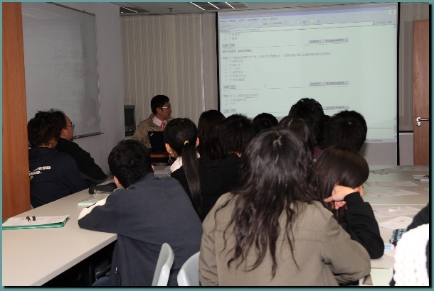 602x401 pixels (79K)