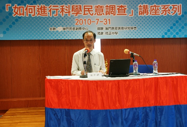 600x407 pixels (111K)