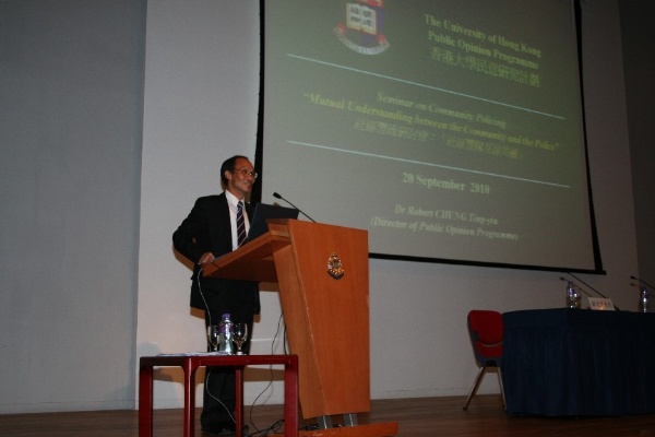 600x400 pixels (57K)