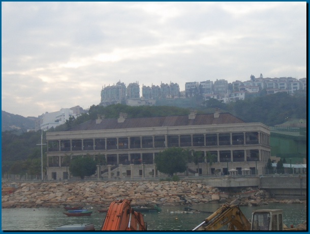 602x451 pixels (88K)